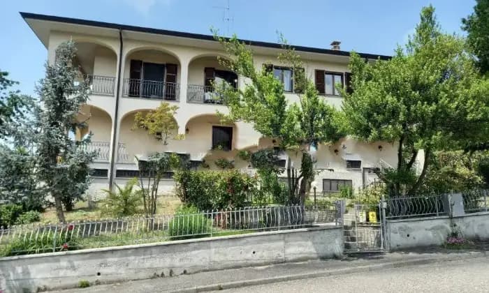 Homepal-Piozzano-Vendesi-villa-in-del-Castello-Centro-PiozzanoTerrazzo