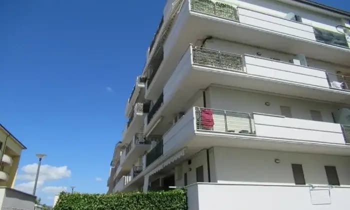 Homepal-San-Giovanni-Teatino-Appartamento-su-due-piani-in-vendita-in-via-DIlioFacciata
