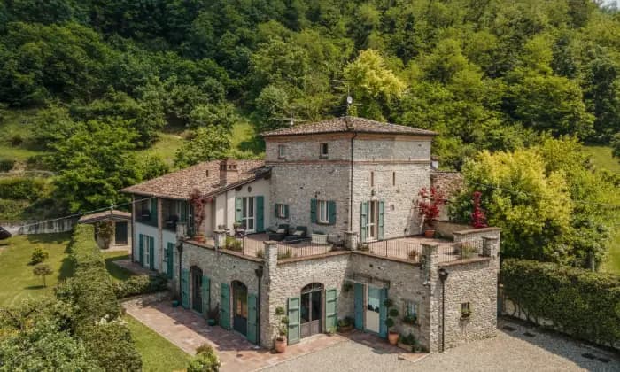 Homepal-Gropparello-Villa-in-vendita-in-via-GavazziniTerrazzo