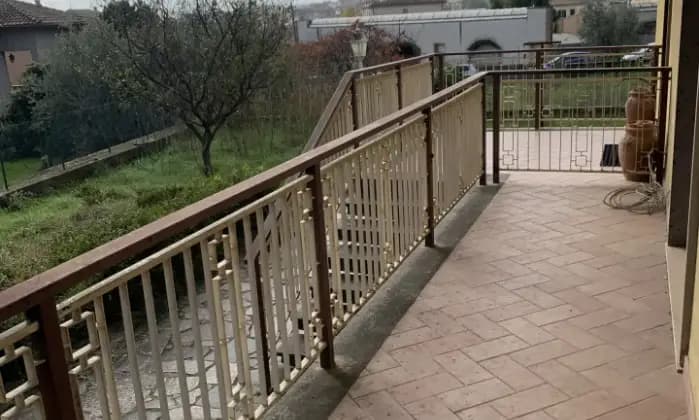 Homepal-Fabrica-di-Roma-Appartamento-con-giardino-garage-taverna-e-spazi-esterni-esclusivi-UnicoTerrazzo
