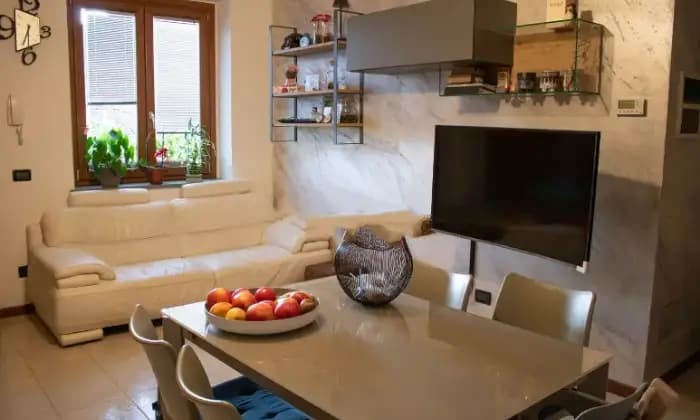 Homepal-Artogne-Appartamento-su-due-piani-in-vendita-in-piazza-CourcellesSalone