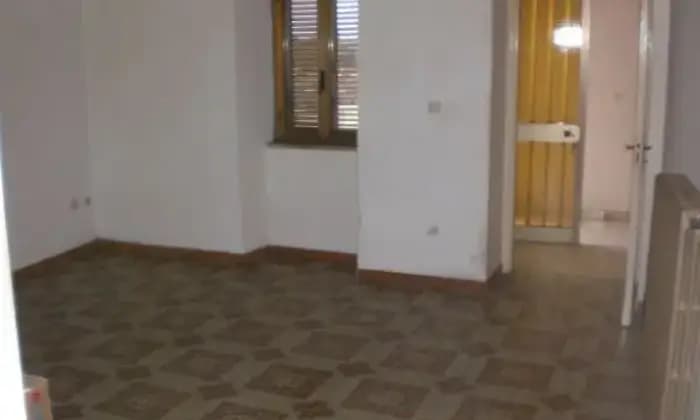 Homepal-Galluccio-Appartamento-in-vendita-in-via-Castello-GalluccioCAMERA-DA-LETTO