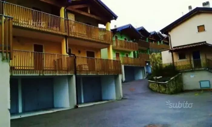 Rexer-Polsa-di-Brentonico-Indipendente-terrazza-vista-panoramicagaragecaminetto-ALTRO