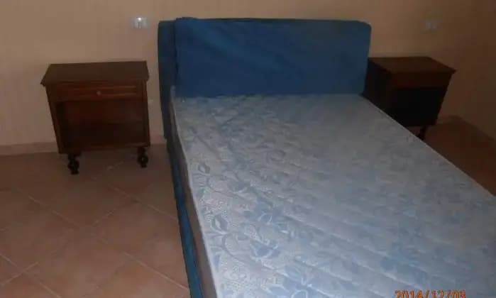 Rexer-Roma-Camera-singola-donne-Zona-Finocchio-CAMERA-DA-LETTO