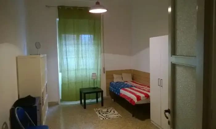 Rexer-Roma-Stanza-ammobiliata-in-appartamento-luminoso-CAMERA-DA-LETTO