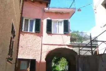 Rexer-Varese-Ligure-Casa-antica-in-pietra-ristrutturata-con-terrazza-panoramica-GIARDINO