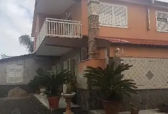 Rexer-Giugliano-in-Campania-Affitto-appartamento-SALONE