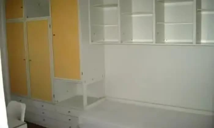 Rexer-Trieste-Per-studenti-fuori-sede-appartamento-mq-o-posti-letto-SALONE