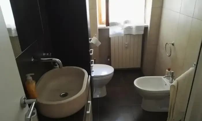 Rexer-Fenestrelle-Alloggio-completamente-ristrutturato-BAGNO