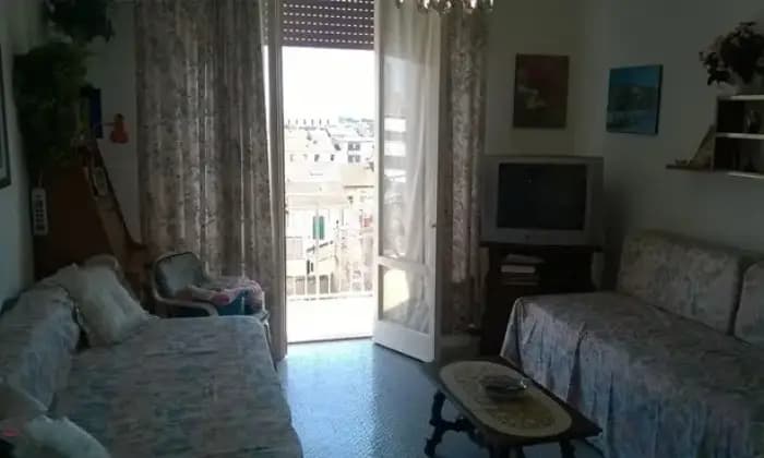 Rexer-Viareggio-Grazioso-Appartamento-in-affitto-a-via-Puccini-SALONE