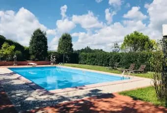 Rexer-Fabriano-Villa-prestigiosa-con-piscina-SALONE