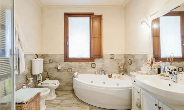 Rexer-Molare-VILLA-INDIPENDENTE-DI-NUOVA-COSTRUZIONE-CON-PISCINA-Molare-BAGNO