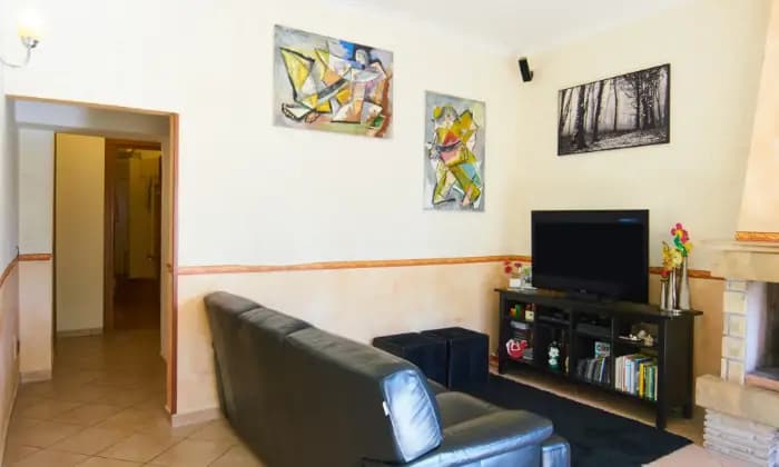 Rexer-Canale-Monterano-Vendo-appartamento-nel-fantastico-borgo-di-Canale-Monterano-SALONE