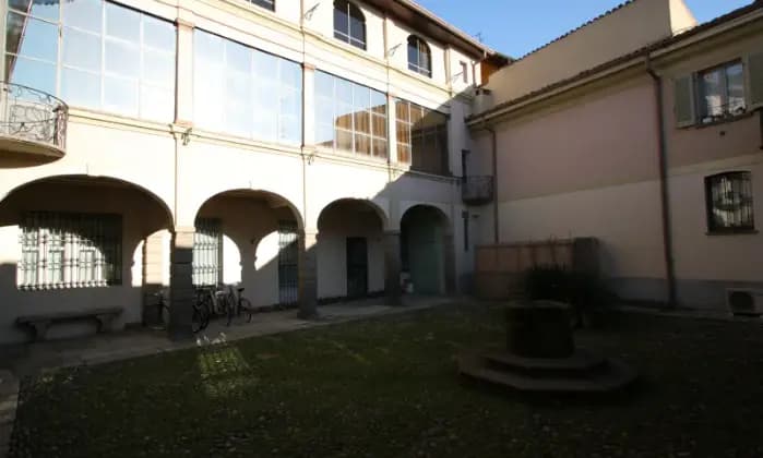 Rexer-Treviglio-Prestigioso-ufficio-GIARDINO