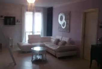 Rexer-Santa-Croce-sullArno-Appartamento-su-due-piani-con-mansarda-e-balcone-SALONE