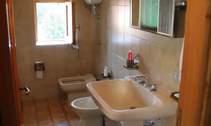 Rexer-Spezzano-della-Sila-Appartamento-in-bifamiliare-con-giardino-privato-BAGNO