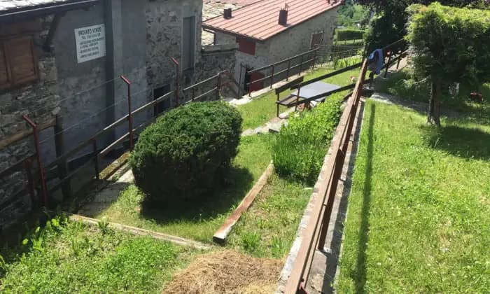 Rexer-Montagna-in-Valtellina-Casa-in-montagna-in-vendita-GIARDINO