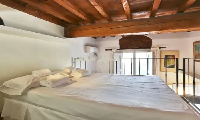 Rexer-Firenze-Bilocale-in-affitto-Borgo-Ognissanti-CAMERA-DA-LETTO