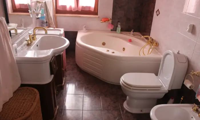 Rexer-Piazza-Armerina-Villa-con-terreno-BAGNO