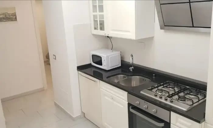 Rexer-Roma-Stanza-con-bagno-privato-zona-SGiovanni-CUCINA