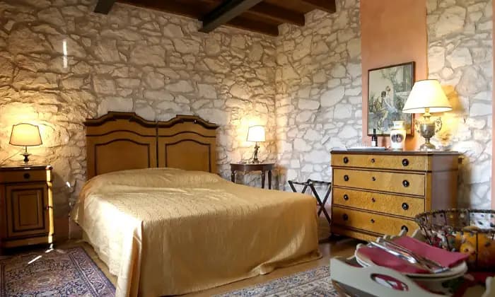 Rexer-Negrar-Appartamento-in-splendida-Villa-a-Negrar-CAMERA-DA-LETTO