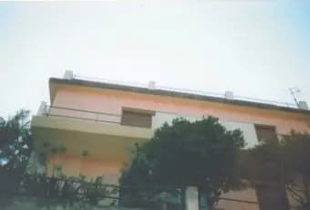 Rexer-Sanremo-Casa-indipendente-vista-mare-ristrutturata-con-tre-appartamenti-grande-giardino-garage-TERRAZZO