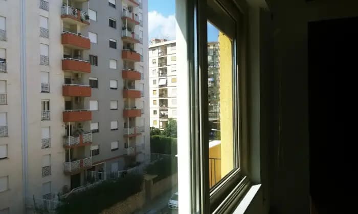 Rexer-Palermo-VICINISSIMO-UNIVERSITA-affitto-camere-in-appartamento-ristrutturato-prospetto-esterno