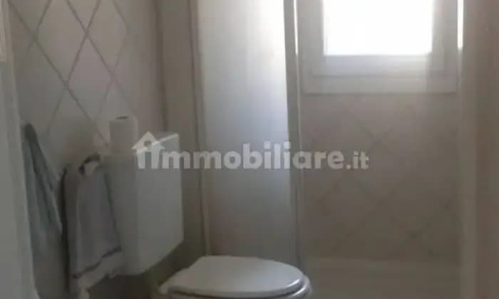 Rexer-Firenze-Fittasi-posto-leto-BAGNO