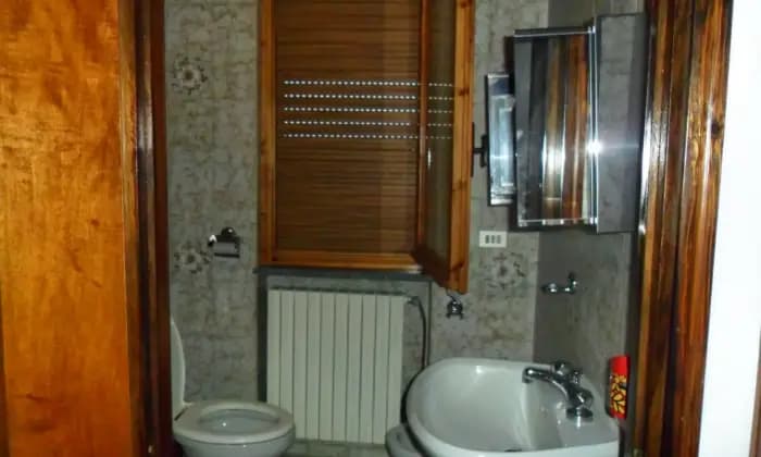 Rexer-Ailoche-Villa-unifamiliare-frazione-Piasca-Ailoche-BAGNO