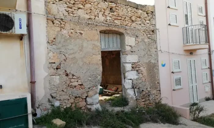 Rexer-Lampedusa-e-Linosa-Rudere-terreno-in-vendita-a-Lampedusa-ALTRO