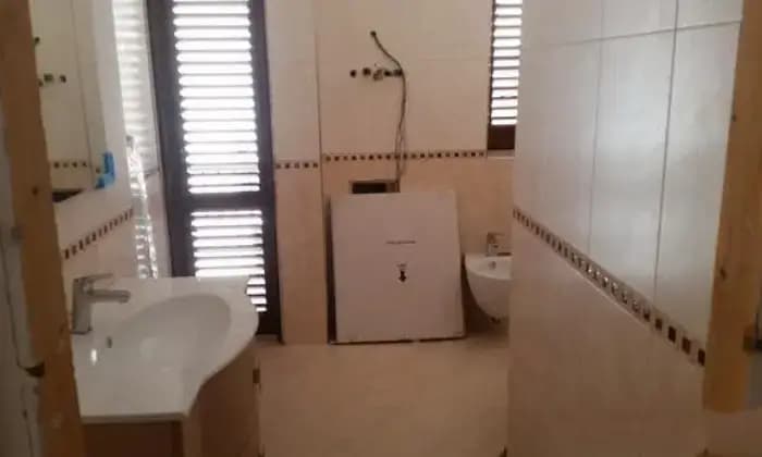 Rexer-Pisticci-Vendesi-appartamento-in-via-Roma-a-Pisticci-MT-BAGNO