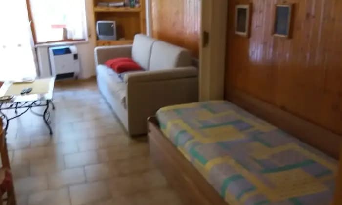 Rexer-Reggio-di-Calabria-Casa-vacanza-in-vendita-a-Villaggio-Palumbo-Sila-CAMERA-DA-LETTO