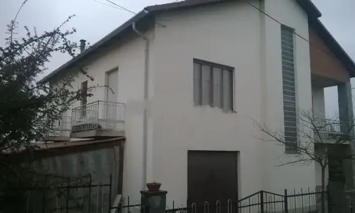 Rexer-Castagnole-delle-Lanze-Vendesi-villa-in-Via-Benso-a-Castagnole-delle-Lanze-AT-ALTRO