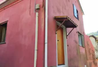 Rexer-Tresana-Caratteristica-casa-con-rustico-in-Borgo-Toscano-ALTRO