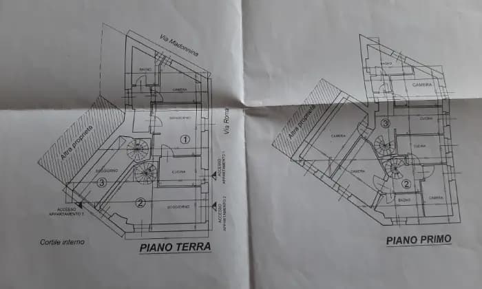 Rexer-Quinto-Vercellese-Stabile-con-tre-appartamenti-indipendenti-Altro