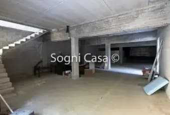 Rexer-Divignano-Ampio-deposito-magazzino-mq-Garage