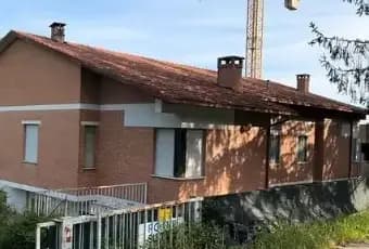 Rexer-Urbino-Villetta-indipendente-con-laboratorio-artigianale-ALTRO