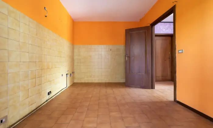 Rexer-Borgo-Val-di-Taro-Ampio-trilocale-con-terrazzo-e-garage-a-Borgo-Val-di-Taro-CUCINA