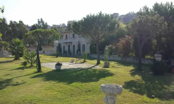 Rexer-Furnari-Vendesi-Villa-unifamiliare-in-contrada-tucciarella-GIARDINO