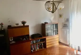Rexer-Cerreto-dEsi-Appartamento-in-Vendita-in-Via-Battisti-a-Cerreto-dEsi-SALONE
