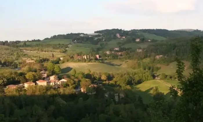 Rexer-Urbino-Vendesi-Rustico-Casale-in-Strada-Provinciale-delle-Cesane-a-Urbino-PUALTRO