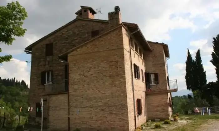 Rexer-Urbino-Vendesi-Rustico-Casale-in-Strada-Provinciale-delle-Cesane-a-Urbino-PU-ALTRO