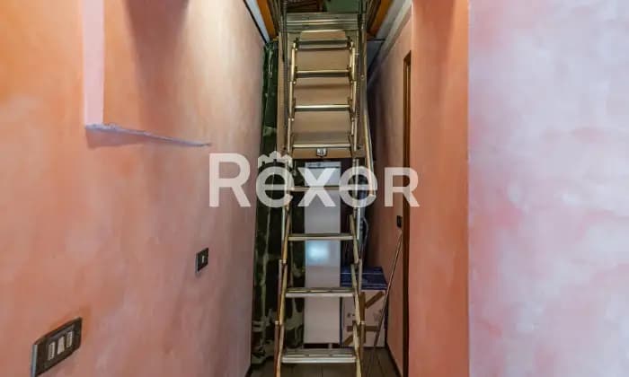 Rexer-Fanano-Ampio-appartamento-in-pieno-centro-con-torre-storica-SCALA