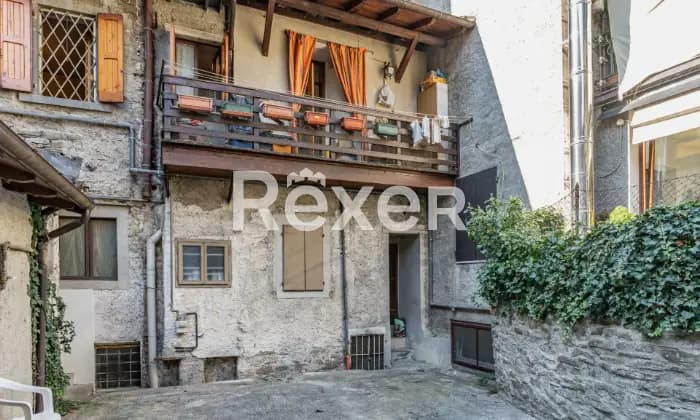 Rexer-Fanano-Ampio-appartamento-in-pieno-centro-con-torre-storica-ESTERNO
