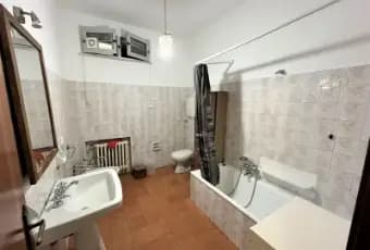 Rexer-Urbino-Appartamento-di-grande-metratura-su-unico-piano-BAGNO