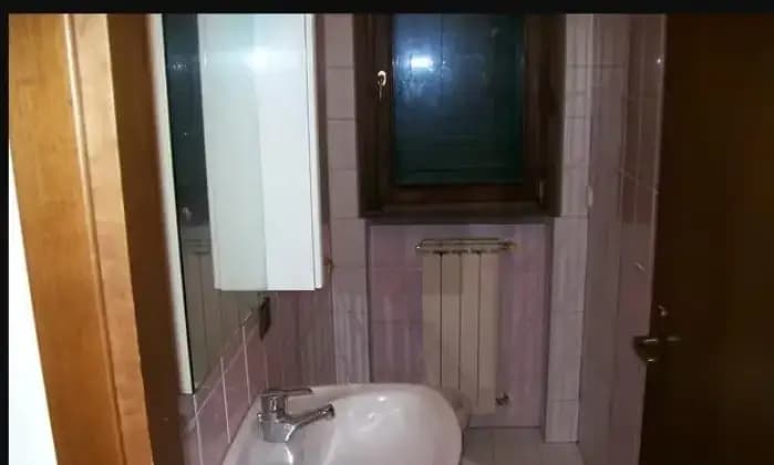 Rexer-Ronago-Vendesi-appartamento-in-Via-Fornace-a-Ronago-CO-BAGNO