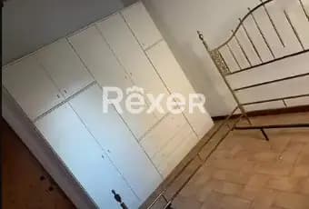 Rexer-Pesaro-Vendesi-casa-in-campagna-CAMERA-DA-LETTO