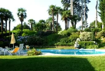Rexer-Cassago-Brianza-Vendesi-due-appartamenti-in-prestigiosa-villa-con-piscina-completamente-arredata-Piscina
