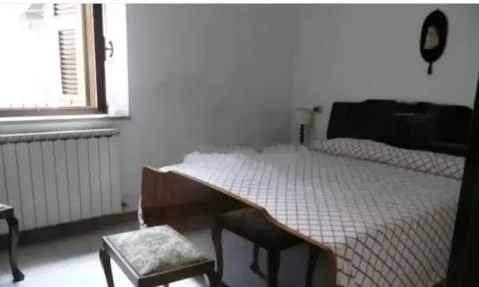 Rexer-Fivizzano-Appartamento-in-vendita-in-via-Moruzzolo-Fivizzano-CAMERA-DA-LETTO