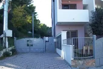Rexer-Montegiordano-Vendesi-appartamenti-a-due-passi-dal-mare-a-Montegiordano-Marina-CS-Secondo-piano-Facciata